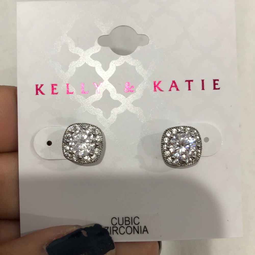 Square shaped earrings